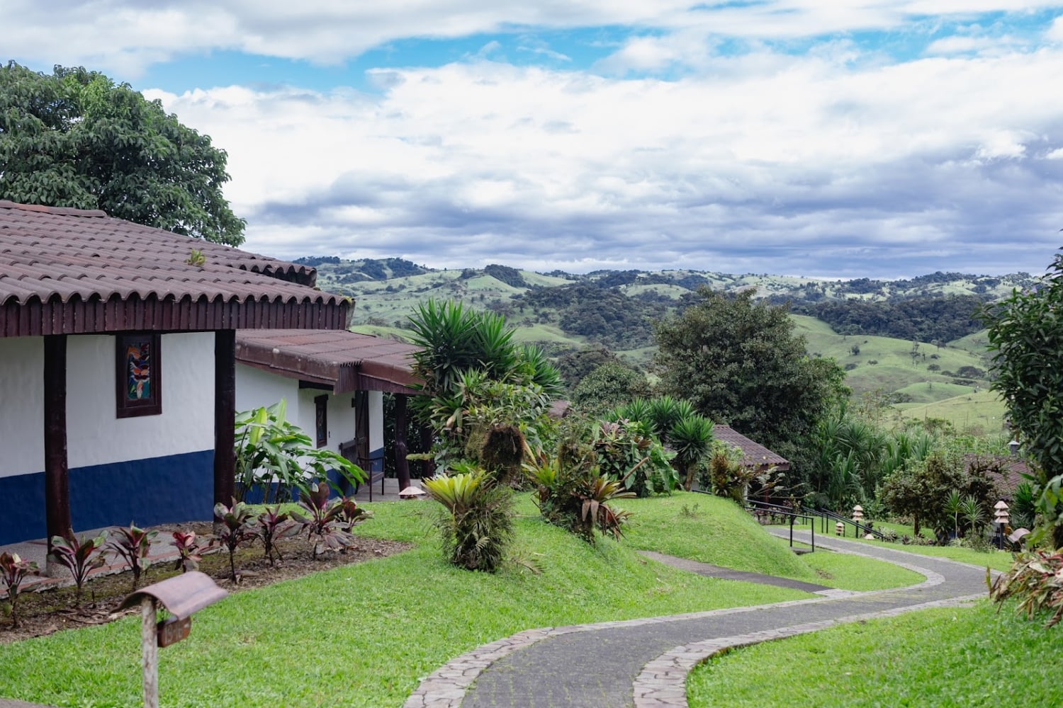 Villa Blanca Cloud Forest Hotel + Retreat