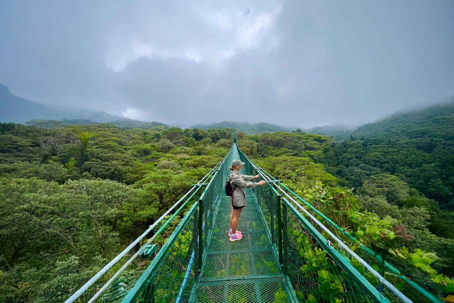 Caminata en los puentes colgantes de Selvatura Park