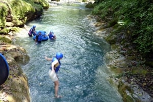 Water Tubing Adventure und Hot Springs Tour