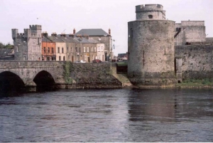 From Limerick: Full-Day Guided Tour of Cliffs of Moher