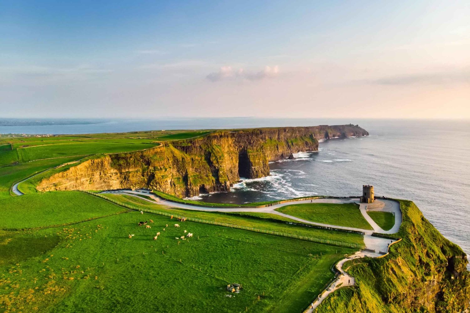 Acesso antecipado à experiência Cliffs of Moher & Wild Atlantic Way