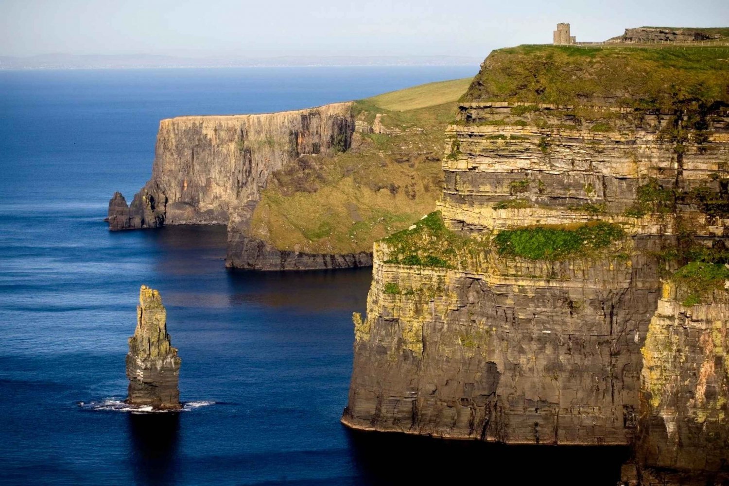 Von Dublin aus: Cliffs of Moher, Galway und Ennis auf Spanisch