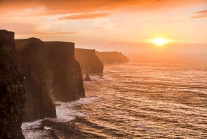 From Galway: Aran Islands & Cliffs of Moher Tour with Cruise