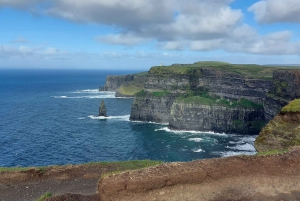 Cliffs of Moher and National Park Private Limousine Tour