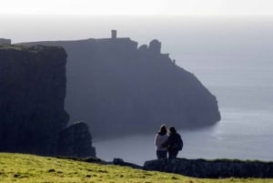 Galwaysta: Cliffs of Moher -kierros 5 tunnin pysähdyksellä ja sisäänpääsyllä.