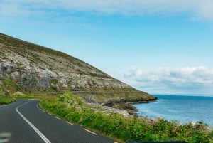 Galwaysta: Cliffs of Moher -kierros 5 tunnin pysähdyksellä ja sisäänpääsyllä.