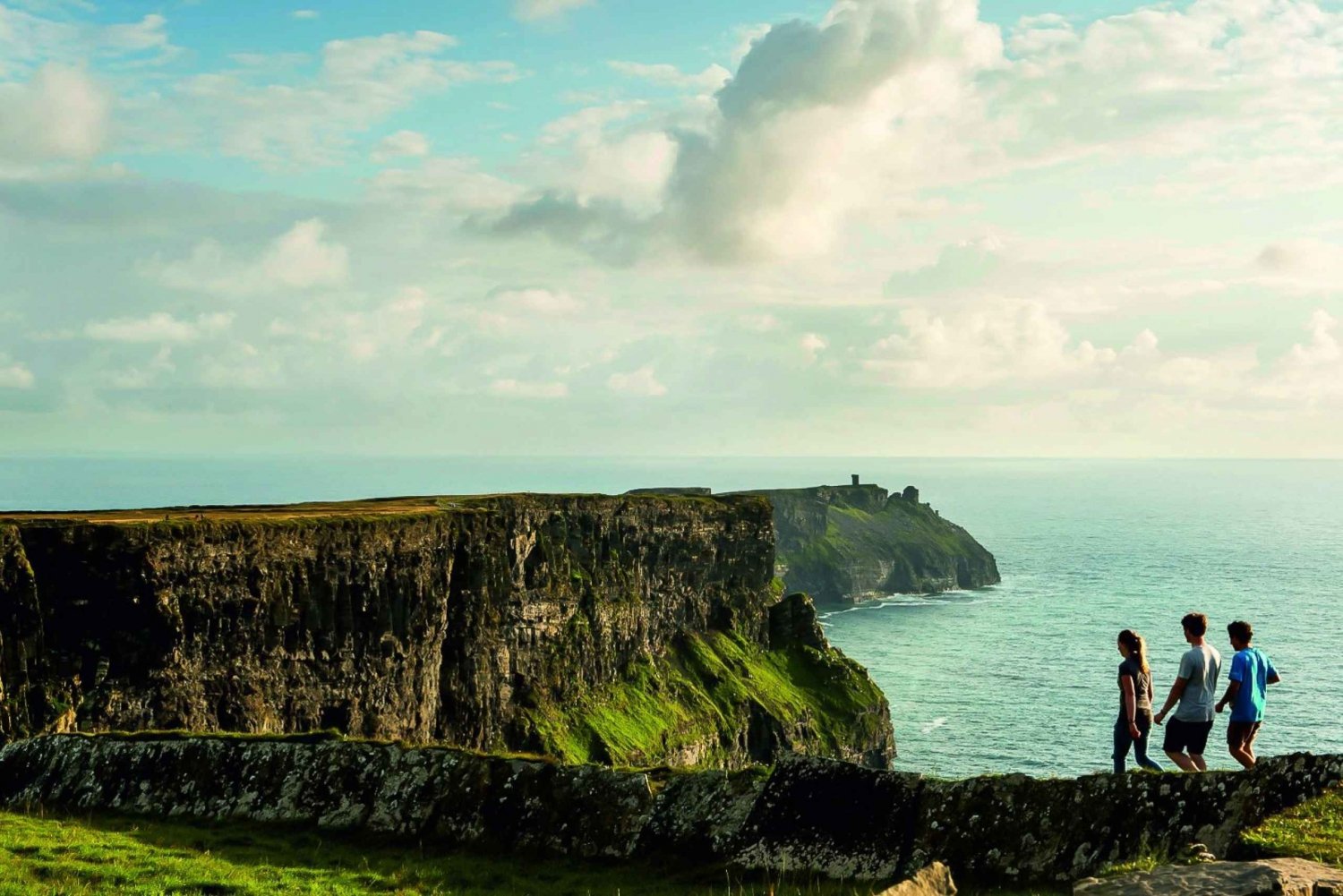 Limerickistä: Cliffs of Moher -retki koko päivän