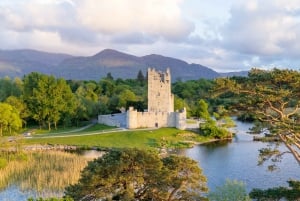 Killarney: Gap of Dunloe Pony, Trap & Traditional Boat Tour