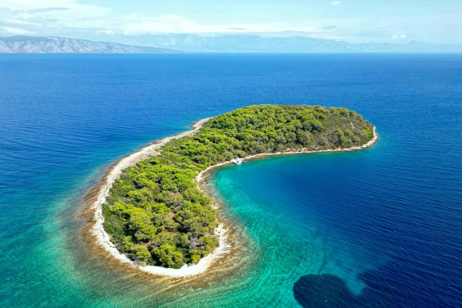 Excursão de lancha rápida a 3 ilhas: Golden Horn, Blue Lagoon e Jelsa