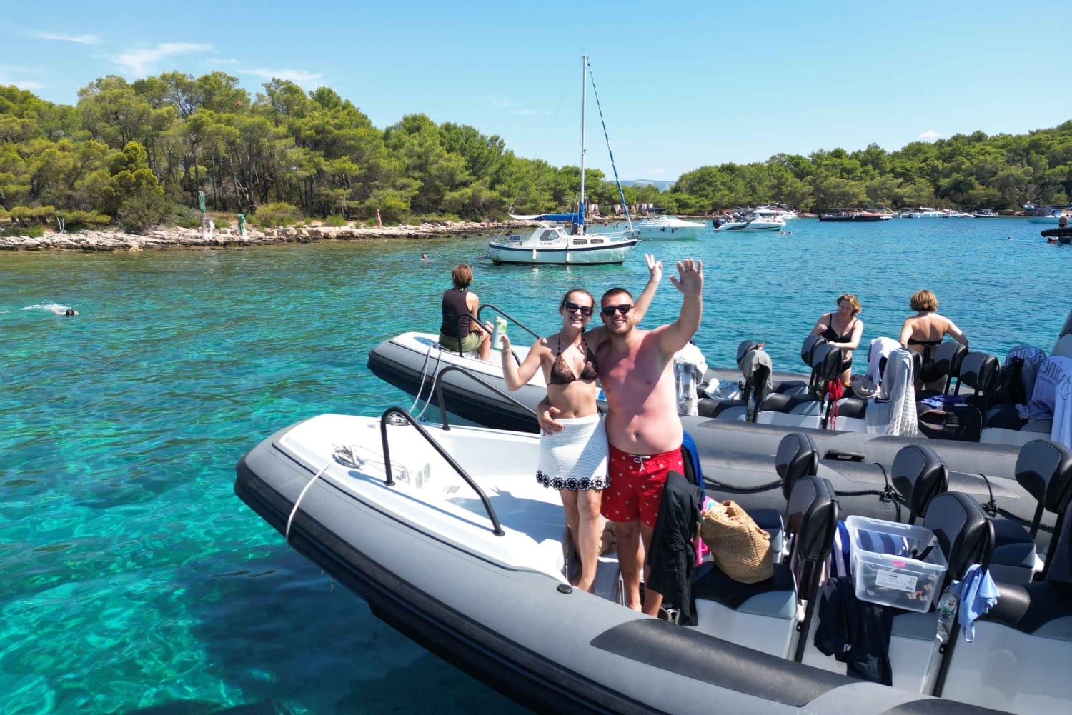 Excursão de lancha rápida a 3 ilhas: Golden Horn, Blue Lagoon e Jelsa