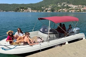 4 timers privat båttur til Blå grotte og Elaphiti-øyene