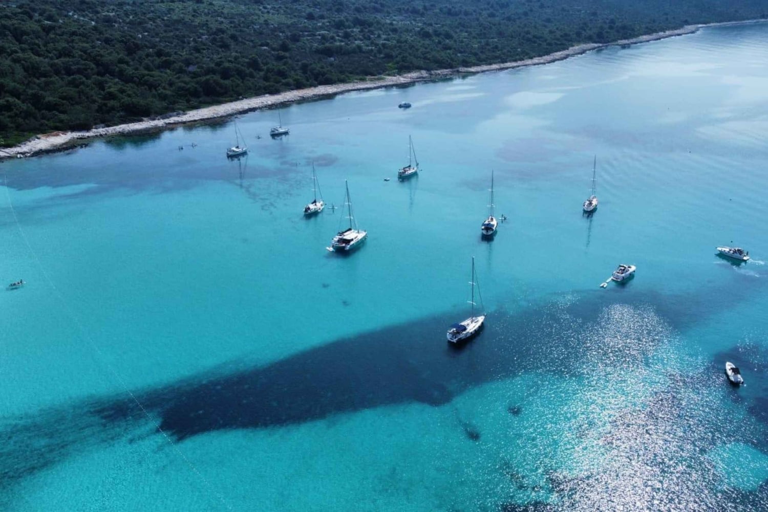 4 Joias de Zadar, Dugi otok, navio naufragado, túnel - Meio dia