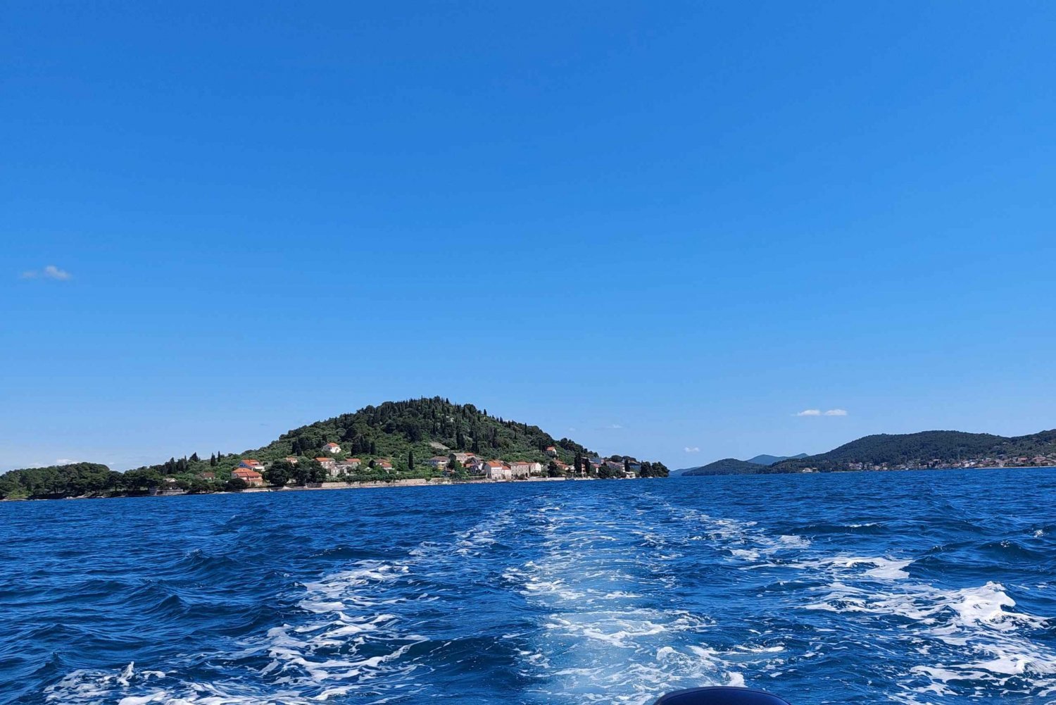 Zadar: Halbtägige Bootstour mit Getränken und Schnorcheln