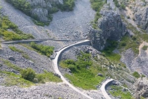 Lago Azul y Rojo y Cata de Vinos
