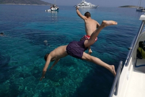 Excursión a la Cueva Azul y la Isla de Hvar desde Split