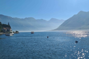 Mar Azul e Montanhas Negras - Montenegro