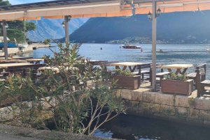 Mar Azul e Montanhas Negras - Montenegro