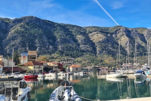 Mar Azul e Montanhas Negras - Montenegro