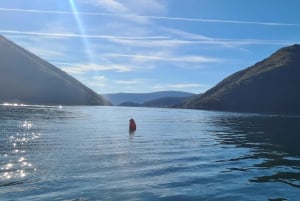 Mar Azul e Montanhas Negras - Montenegro