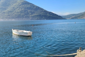 Mer bleue et montagnes noires - Monténégro