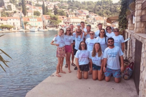 Brač: Private Boat-Tour from Split or Trogir