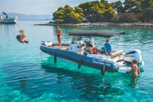 Brač: Prywatna wycieczka łodzią ze Splitu lub Trogiru