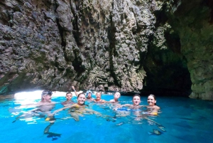 Kap Kamenjak: Kajakutflykt med grottupplevelse