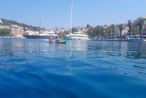 Цавтат: Экскурсия на морском каяке с гидом