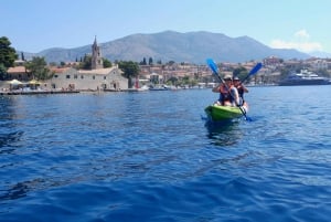 Цавтат: Экскурсия на морском каяке с гидом