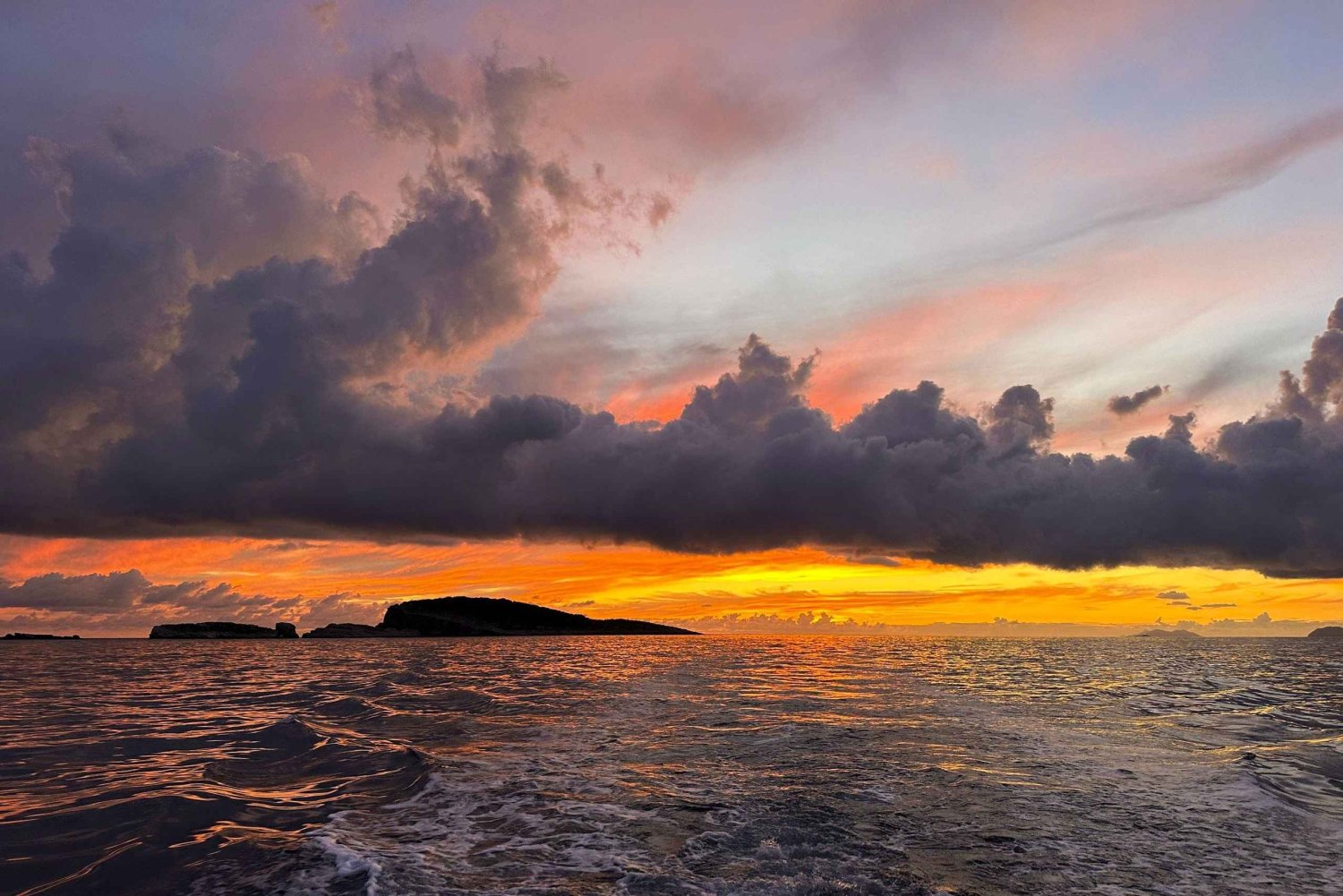 Cavtat/Mlini: Luxury Sunset Cruise w/ Cold Platter & Wine