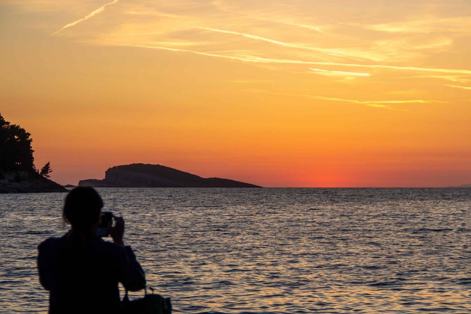 Cavtat/Mlini: Luxury Sunset Cruise w/ Cold Platter & Wine