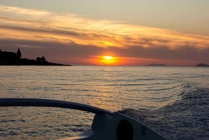 Cavtat/Mlini: Luxury Sunset Cruise w/ Cold Platter & Wine