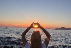 Cavtat/Mlini: Luksusowy rejs o zachodzie słońca z zimnymi przekąskami i winem