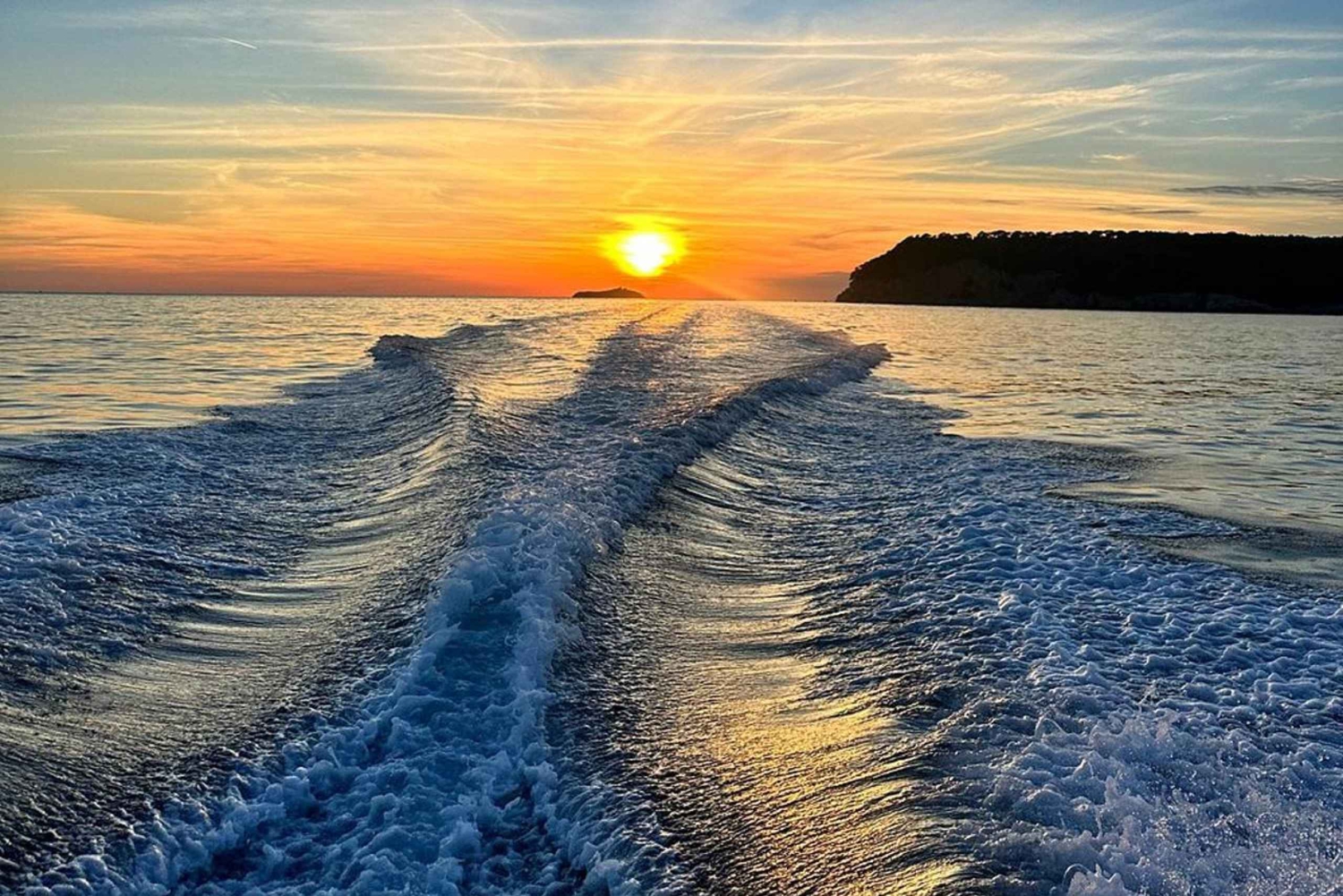 Cavtat: Romantische boottocht bij zonsondergang met onbeperkt drankjes