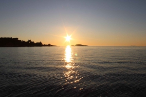 Cavtat: Romantische boottocht bij zonsondergang met onbeperkt drankjes