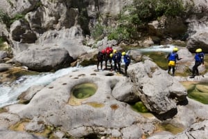 Canyoning op de rivier de Cetina vanuit Zadvarje