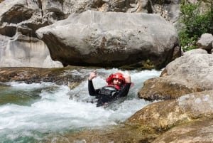 Ab Split oder Zadvarje: Canyoning-Tour am Fluss Cetina