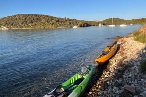 Isola di Čiovo: tour in kayak al tramonto con vino
