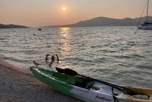 Isola di Čiovo: tour in kayak al tramonto con vino