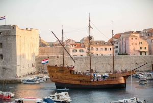 Dubrovnik: 2-Hour Sunset Cruise with Dinner