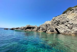 Dubrovnik: Sunj Beach Boat Tour juomineen: Blue Cave & Sunj Beach Boat Tour with Drinks