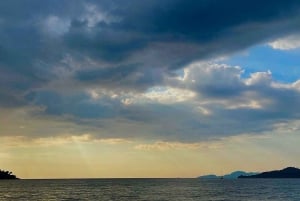 Dubrovnik: Tour in barca della Grotta Azzurra e della spiaggia di Sunj con bevande