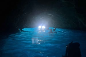 Dubrovnik: Blue Cave & Sunj Beach Boat Tour with Drinks