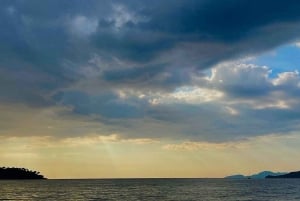 Dubrovnik: Blue Cave & Sunj Beach Boat Tour with Drinks