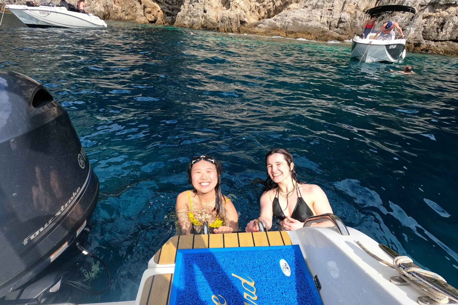 Dubrovnik: Privata båtturer till blå och gröna grottor med drycker