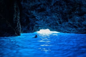 Dubrovnik: tour privato in barca delle grotte blu e verdi con bevande