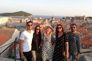 ドゥブロヴニク：早朝または日没時の城壁ウォーキングツアー