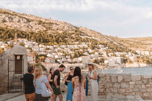 Dubrovnik: Kaupungin muurit ja vanhakaupunki 2 in 1 kävelykierros