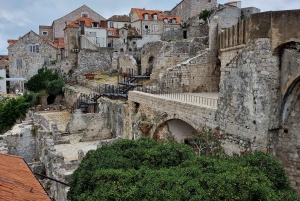 Dubrovnik: Kaupungin muurit ja vanhakaupunki 2 in 1 kävelykierros