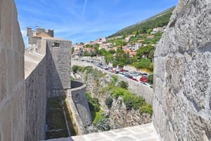 Dubrovnik: Stadtmauer-Rundgang am frühen Morgen oder bei Sonnenuntergang